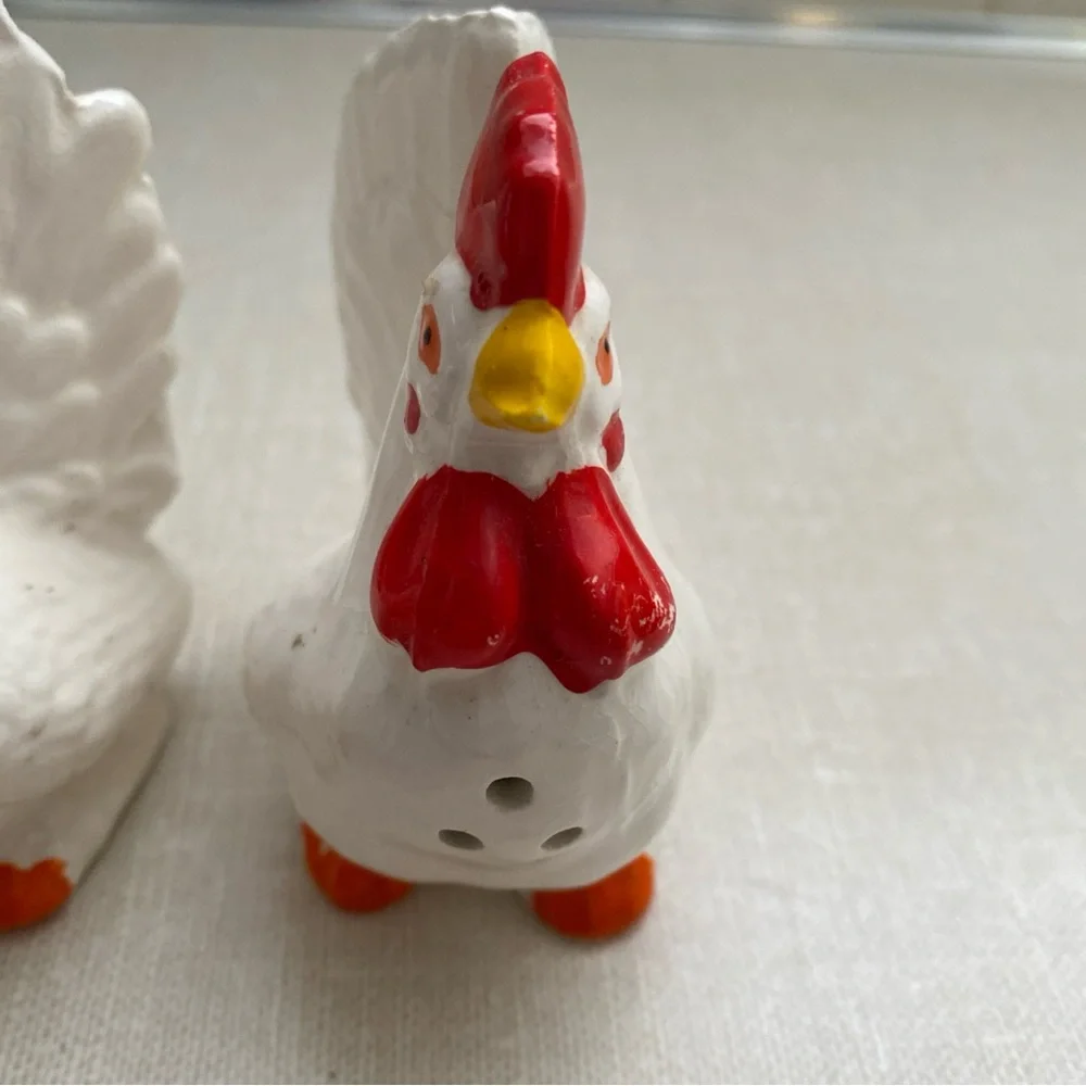 Vintage Japan Rooster Hen Chicken Salt And Pepper Shakers‎ Set